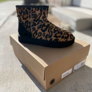 UGG Classic Mini Panther